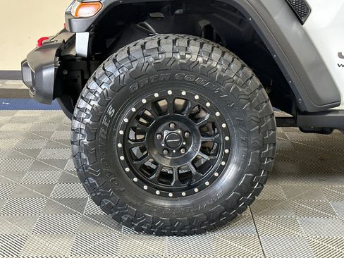 Used 2018 Jeep Wrangler Unlimited Rubicon AWD/4WD image 41