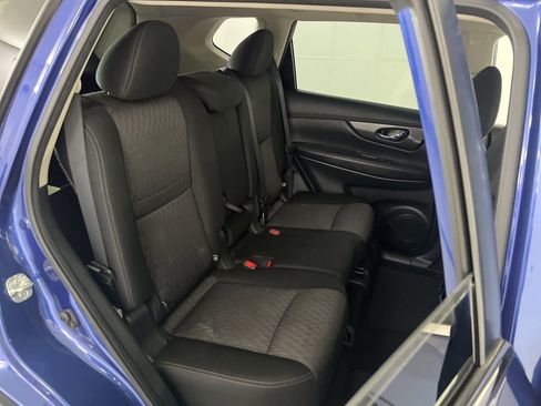 Used 2019 Nissan Rogue SV w/ Premium Package AWD/4WD image 20