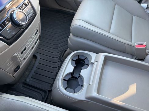 Used 2015 Honda Odyssey Touring Elite image 36