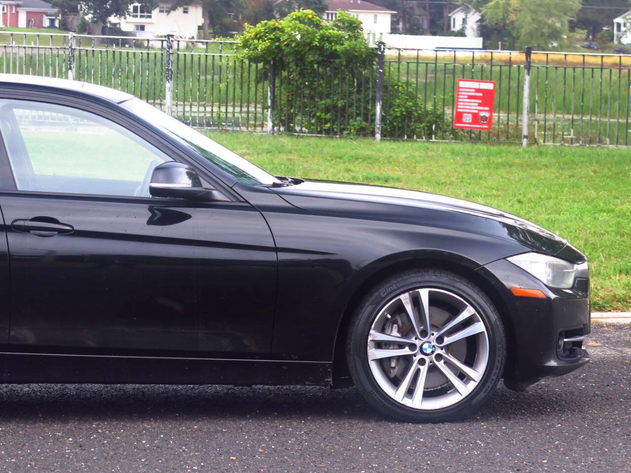 Used 2014 BMW 335i xDrive Sedan AWD/4WD image 23