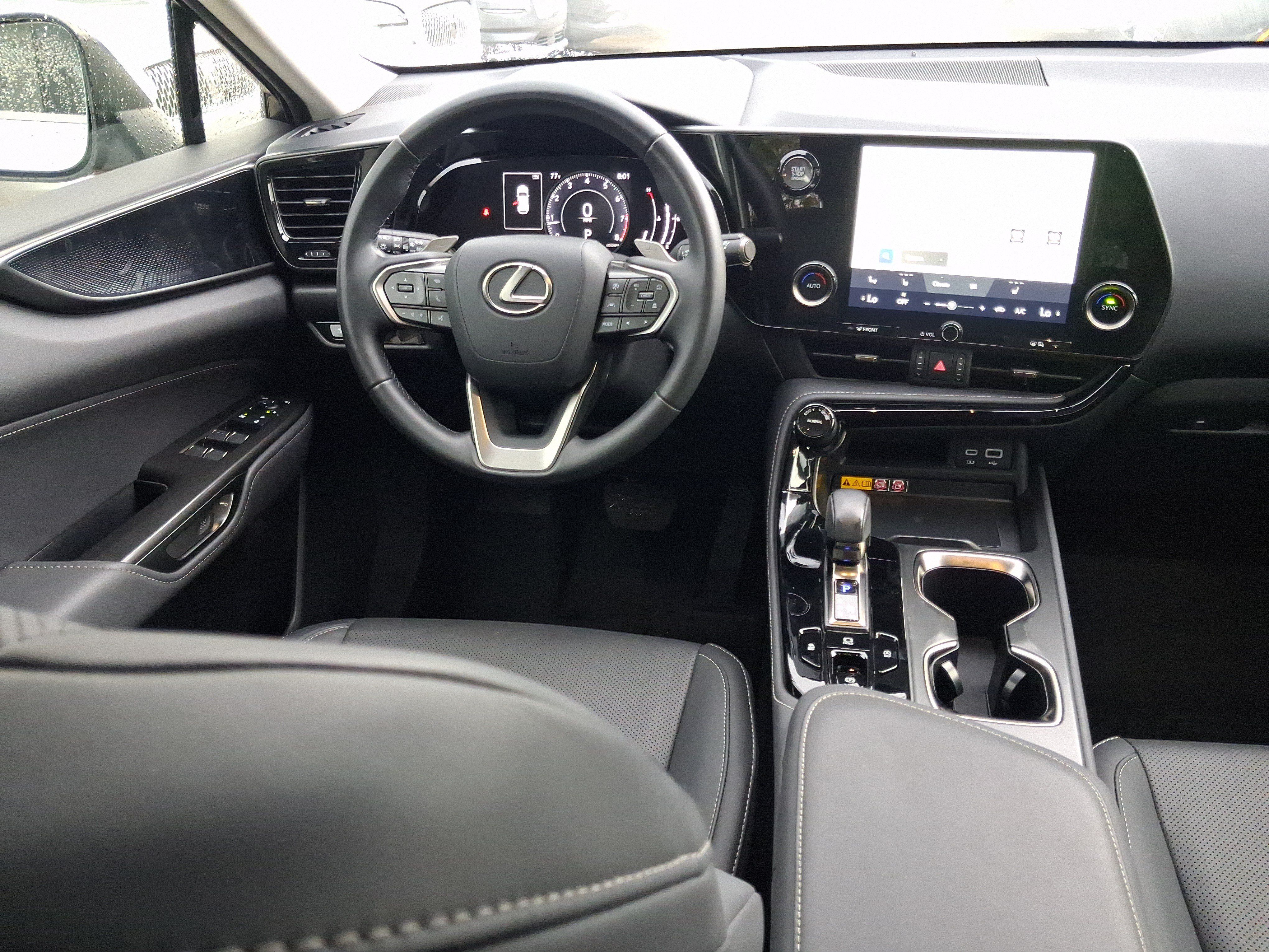 Used 2025 Lexus NX 250 FWD w/ Towing Package (2000 Lbs) image 8