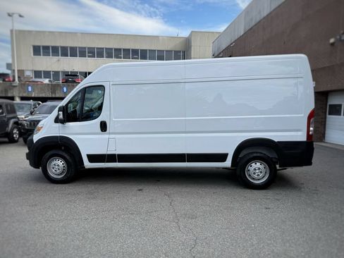 Used 2023 RAM ProMaster 2500 FWD image 12
