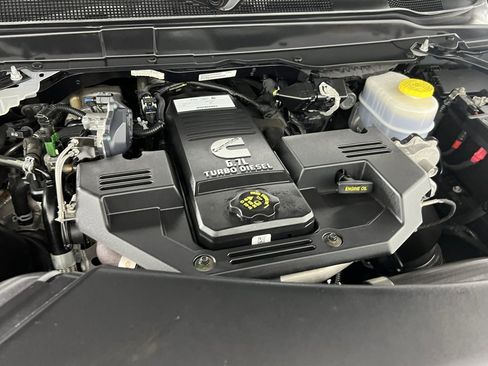 Used 2024 RAM 2500 Limited image 35