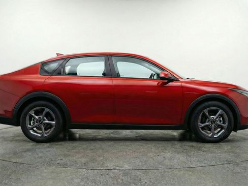 Used 2025 Kia K4 LXS image 11