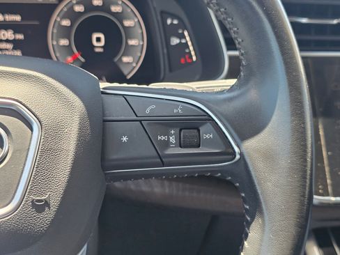Used 2019 Audi Q8 Premium Plus AWD/4WD image 14