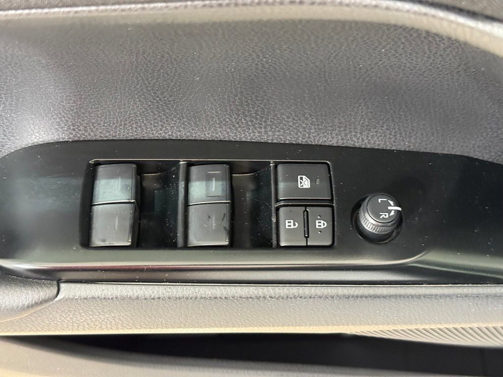 Used 2026 Toyota Camry LE FWD image 15