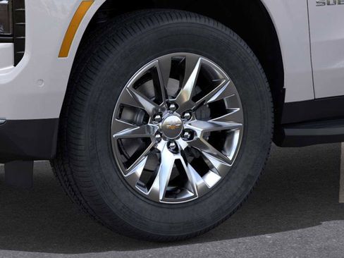 New 2025 Chevrolet Suburban Premier image 9