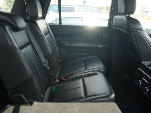 Used 2019 Ford Expedition XLT w/ Equipment Group 202A RWD image 11