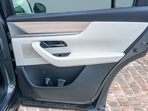 Used 2025 MAZDA CX-90 3.3 Turbo w/ Premium Plus Pkg image 17