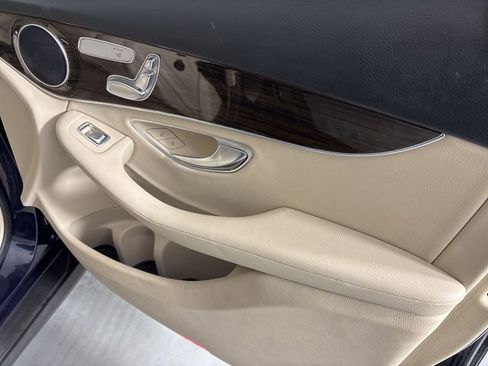 Used 2019 Mercedes-Benz GLC 300 image 15