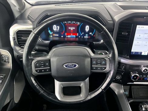 Used 2022 Ford F150 Lariat AWD/4WD image 5