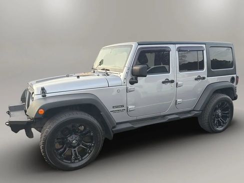 Used 2013 Jeep Wrangler Unlimited Sport AWD/4WD image 5