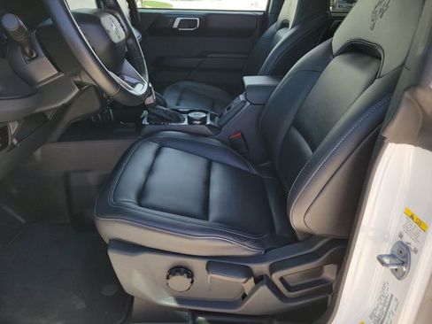 Certified 2025 Ford Bronco Badlands image 6