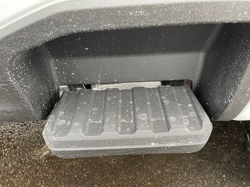 New 2026 Ford F250 XL w/ XL Off-Road Package image 17