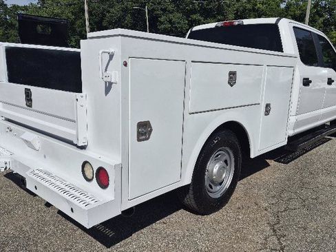 Used 2019 Ford F250 XL w/ Power Equipment Group RWD image 6