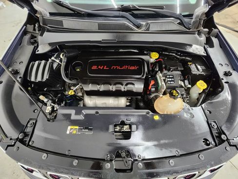Used 2018 Jeep Compass Latitude FWD image 34