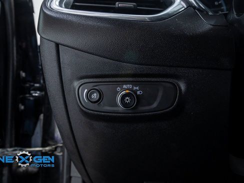 Used 2019 Chevrolet Equinox LS w/ LS Convenience Package image 13