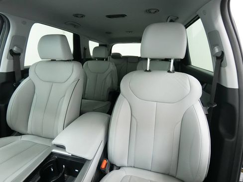 Used 2024 Hyundai Palisade SEL FWD image 13