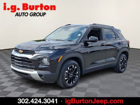 Used 2023 Chevrolet TrailBlazer LT w/ Convenience Package image 3