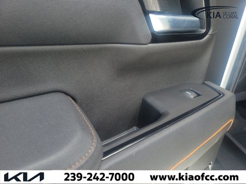 Used 2025 GMC Sierra 1500 AT4 w/ AT4 Premium Package AWD/4WD image 12