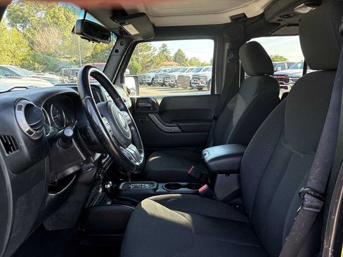 Used 2018 Jeep Wrangler Unlimited Sport S AWD/4WD image 13