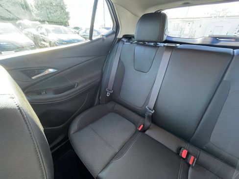 Used 2025 Buick Encore GX Preferred FWD image 39