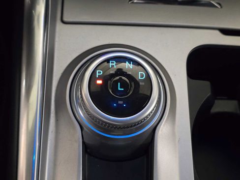 Used 2022 Ford Explorer Limited w/ Hybrid Equipment Group 310A RWD image 35