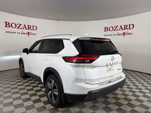 Used 2025 Nissan Rogue SL w/ SL Premium Package AWD/4WD image 6