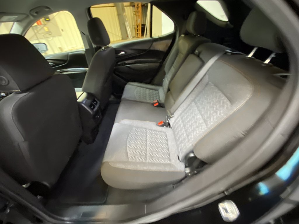 Used 2024 Chevrolet Equinox LT AWD/4WD image 25