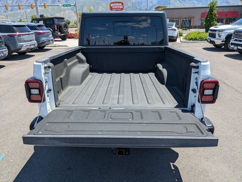 Used 2020 Jeep Gladiator Rubicon AWD/4WD image 28