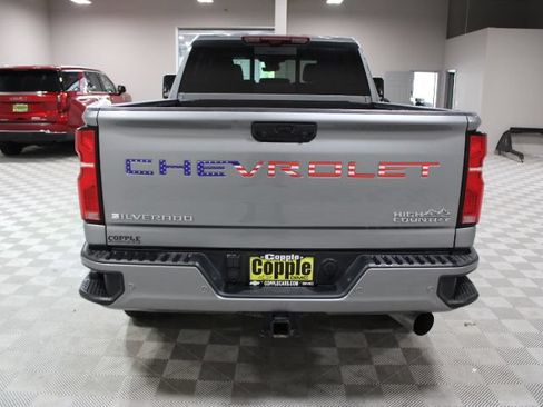 Used 2024 Chevrolet Silverado 2500 High Country w/ High Country Premium Package AWD/4WD image 11