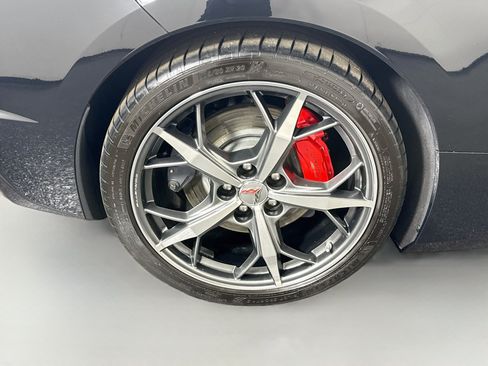 Used 2022 Chevrolet Corvette Stingray Premium Cpe w/ Z51 Performance Package RWD image 29