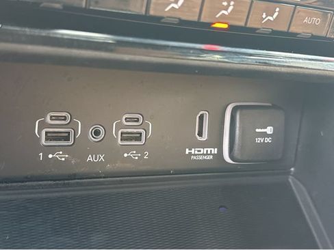 Used 2023 Jeep Grand Cherokee L Summit AWD/4WD image 30
