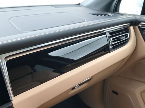 New 2026 Porsche Macan S image 23