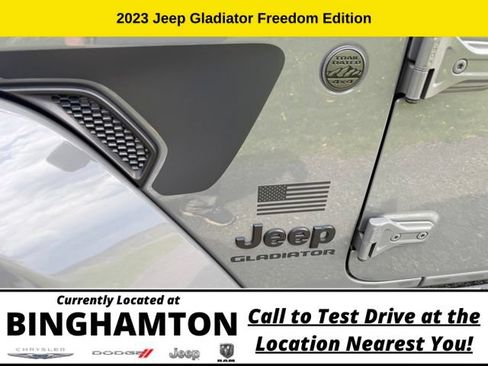 Used 2023 Jeep Gladiator Sport AWD/4WD image 12