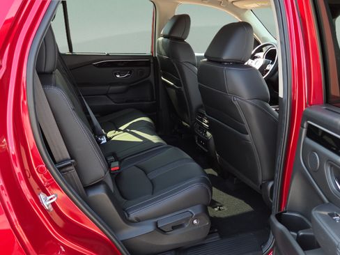Certified 2026 Honda Pilot EX-L image 15