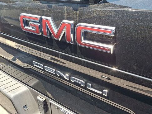 Used 2023 GMC Sierra 1500 Denali w/ Denali Reserve Package AWD/4WD image 15