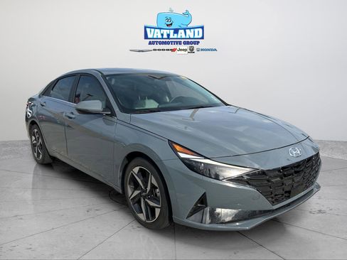 Used 2023 Hyundai Elantra Limited image 7