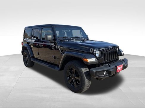 Used 2022 Jeep Wrangler Unlimited Sahara image 8