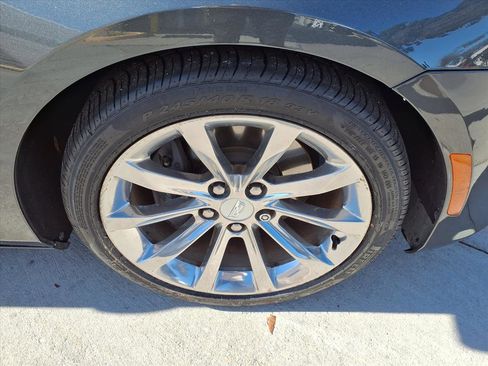 Used 2017 Cadillac CTS Luxury image 7