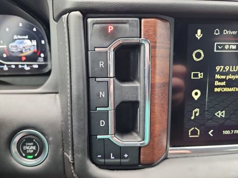 Used 2023 GMC Yukon XL Denali Ultimate AWD/4WD image 31