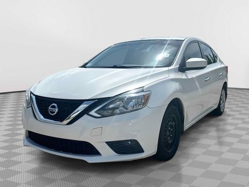 Used 2017 Nissan Sentra SV FWD image 1