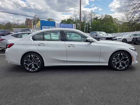 Used 2025 BMW 330i xDrive Sedan w/ M Sport Package AWD/4WD image 4