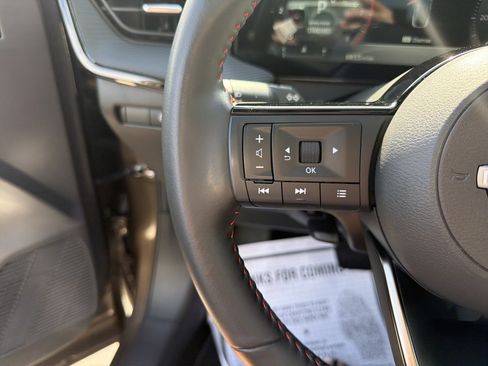 Used 2026 Nissan Kicks SR w/ SR Premium Package AWD/4WD image 10