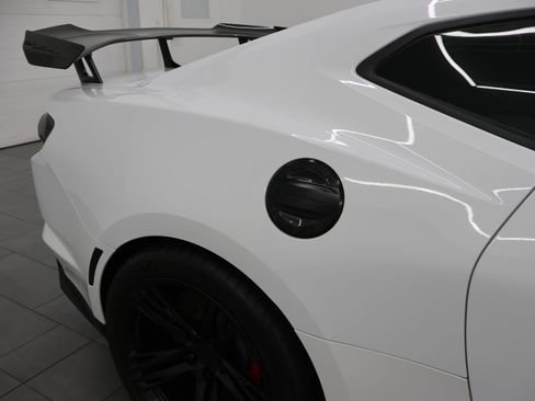 Used 2020 Chevrolet Camaro ZL1 RWD image 26