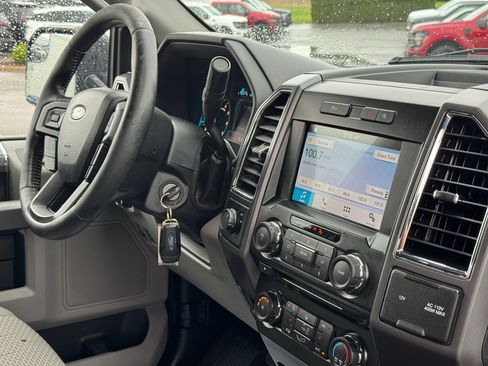 Used 2016 Ford F150 XLT w/ Equipment Group 302A Luxury RWD image 15