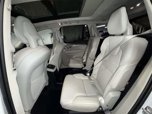 Used 2021 Volvo XC90 T8 Inscription w/ Protection Package Premier image 19