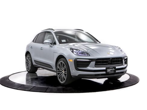 Certified 2026 Porsche Macan AWD/4WD image 9