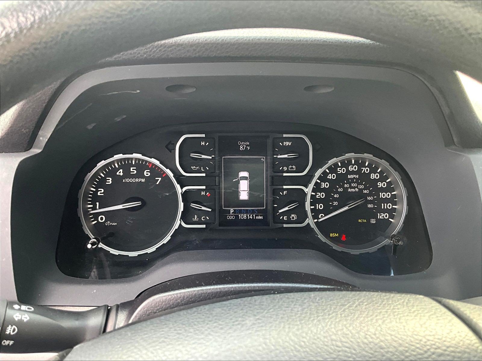 Used 2020 Toyota Tundra SR5 w/ SR5 Convenience Package AWD/4WD image 14