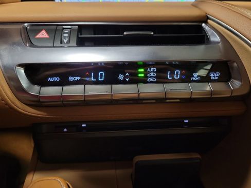 Used 2021 Lexus LC 500 Convertible w/ Touring Package RWD image 18